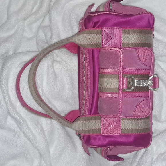 MICAEL KORS 👛 👜 hot pink purse - Picture 1 of 6